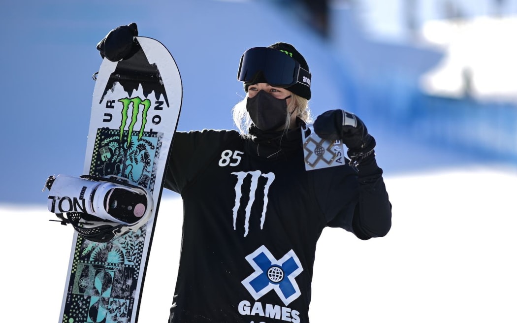 Aspen, CO - January 31, 2021 - Buttermilk Mountain: Zoi Sadowski-Synnott at the medal ceremony for Pacifico Women's Snowboard Big Air during X Games Aspen 2021
(Photo by Phil Ellsworth / ESPN Images)