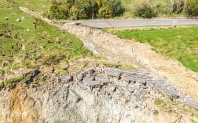 The landslip that has wiped out part of the Whanganui-Raetihi road.
