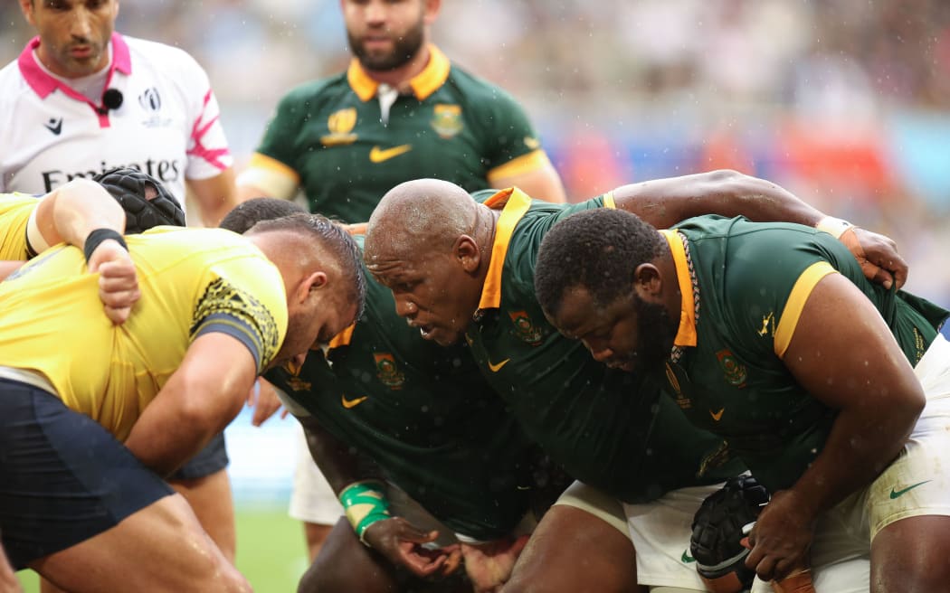 Mbongeni Mbonambi lines up with Ox Nche of South Africa for a scrum during the Rugby World Cup France 2023 match between South Africa and Romania at Nouveau Stade de Bordeaux