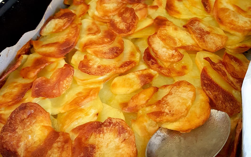 Easy Oven-baked Potatoes | RNZ Recipes