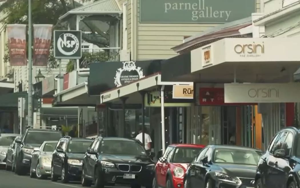 La plupart des magasins de Parnell Road à Auckland peuvent ouvrir le dimanche de Pâques en raison d'une exemption spéciale émise en 1989.