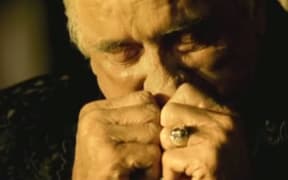 Johnny Cash singing Hurt