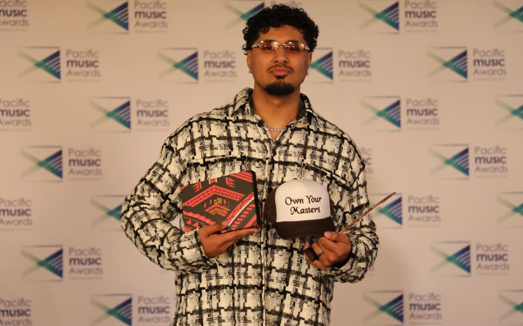 Victor J Sefo wins Best Pacific Song award at the PMAS 2023