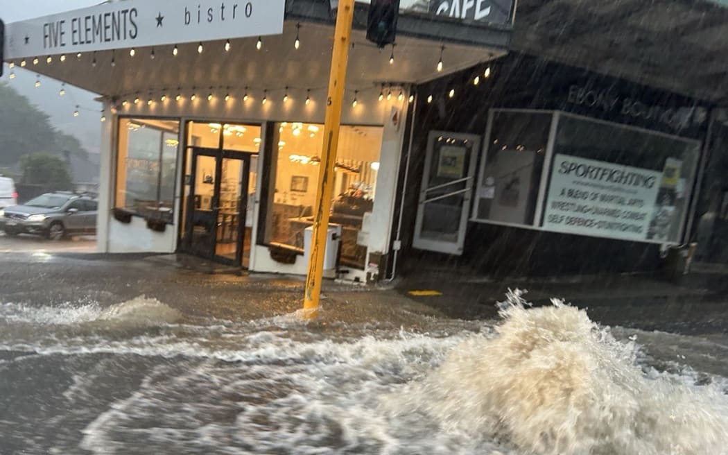 In photos Heavy rain causes flooding, evacuations in Auckland RNZ News