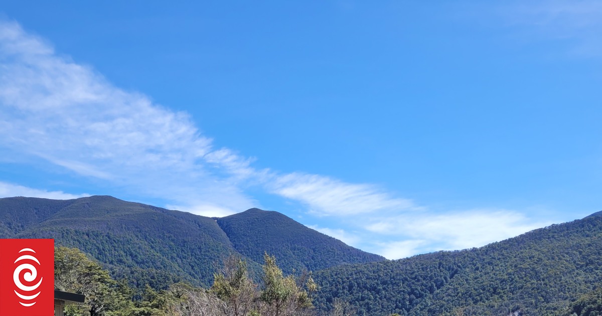 New water tanks boost water supply for hikers at top of the South Island - Vimarsana News