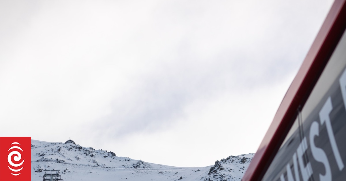 Snowfall in South Island excites Mount Hutt ski operators, keeps road crews alert - Vimarsana News