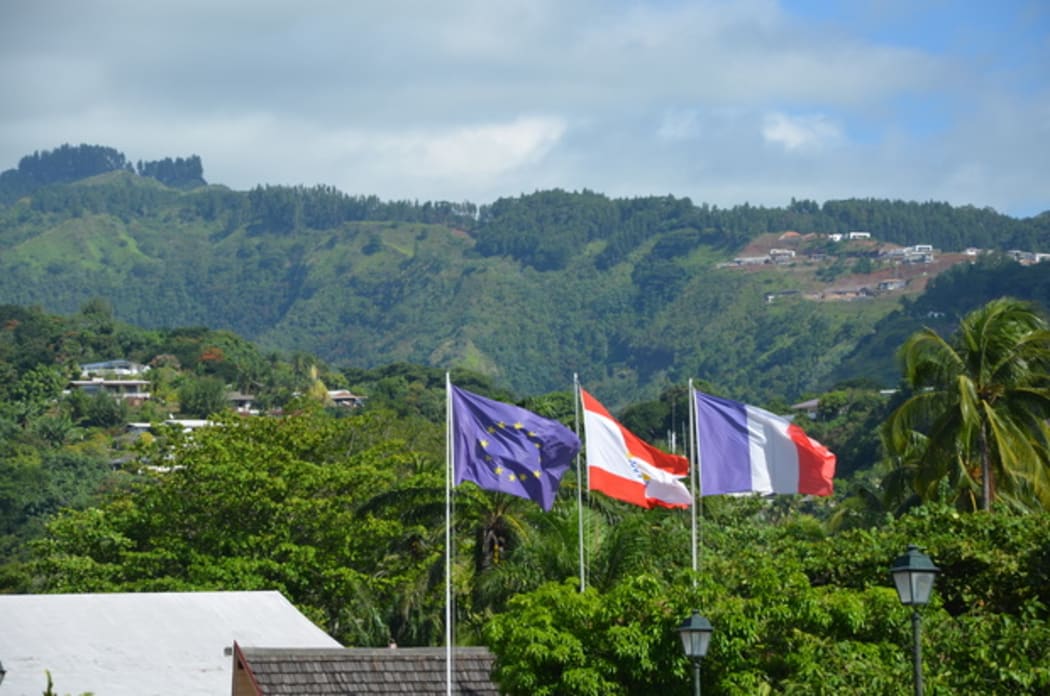 The flags of French Polynesia, The EU and France