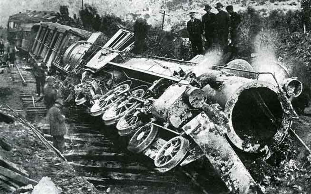 Ongarue train disaster in 1923 in which 17 people died