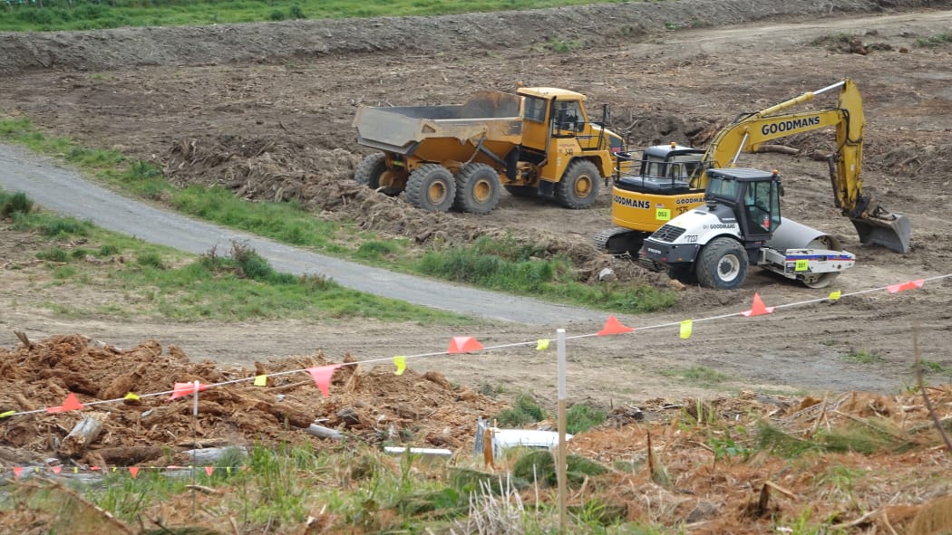 Here comes Transmission Gully... finally RNZ News
