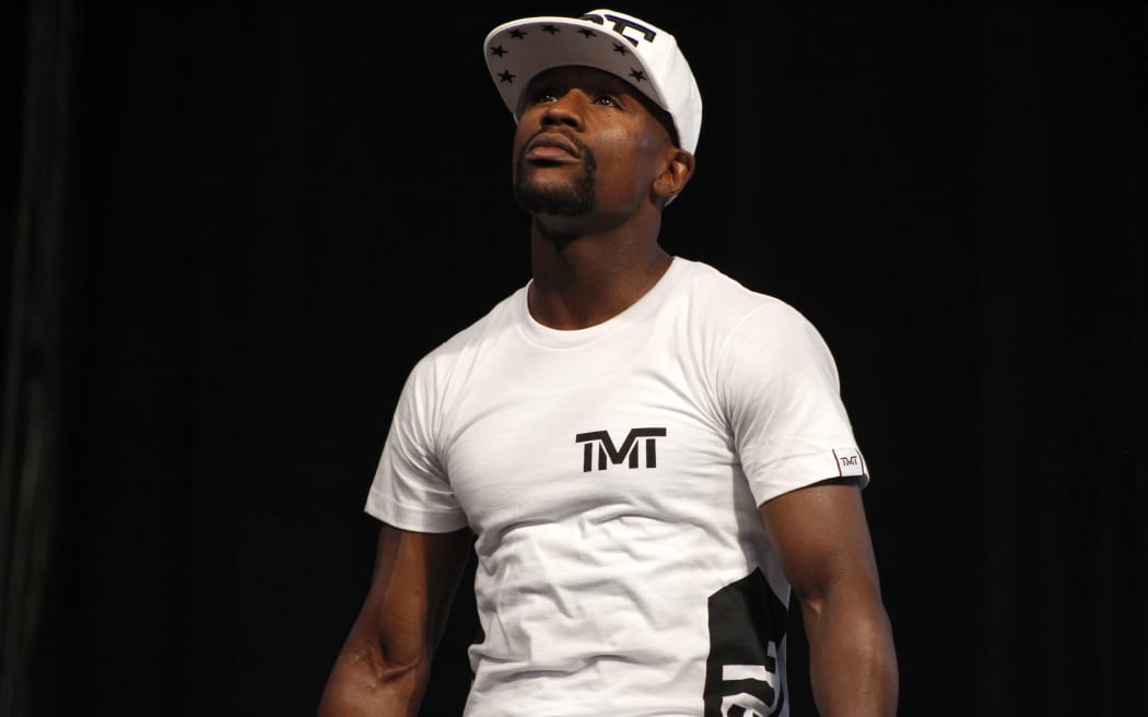Floyd Mayweather Jr to Japanese kickboxer fight on New Year's Eve