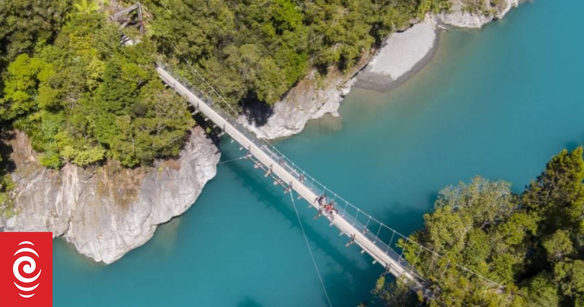 Concern over congestion on popular Hokitika Gorge walkway - Vimarsana News