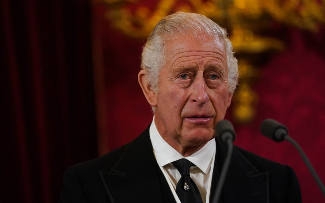 英国国王查理三世在伦敦圣詹姆斯宫内的加入委员会会议上发表讲话。