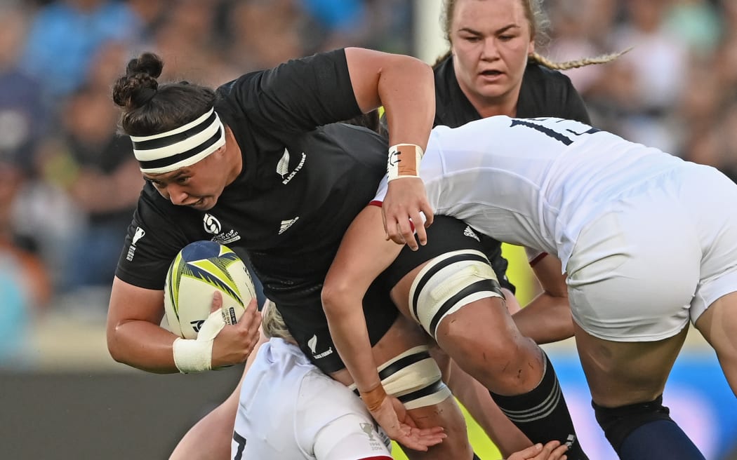 Charmaine McMenamin in action for the Black Ferns against England at the Rugby World Cup New Zealand final.