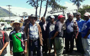 The protest in Mendi over quake supplies.