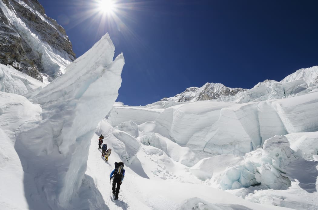 Mt Everest Grows By Nearly A Metre To New Height Rnz News
