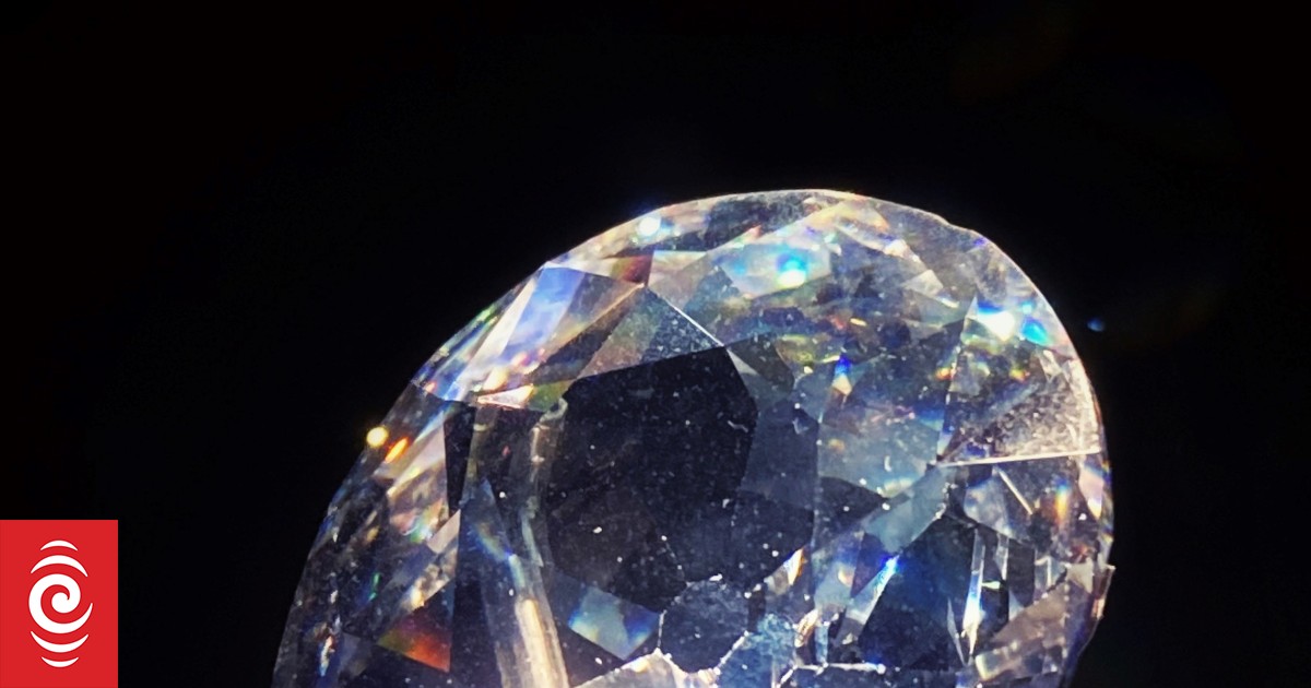 A Jewel Case for the World's most Precious Diamond