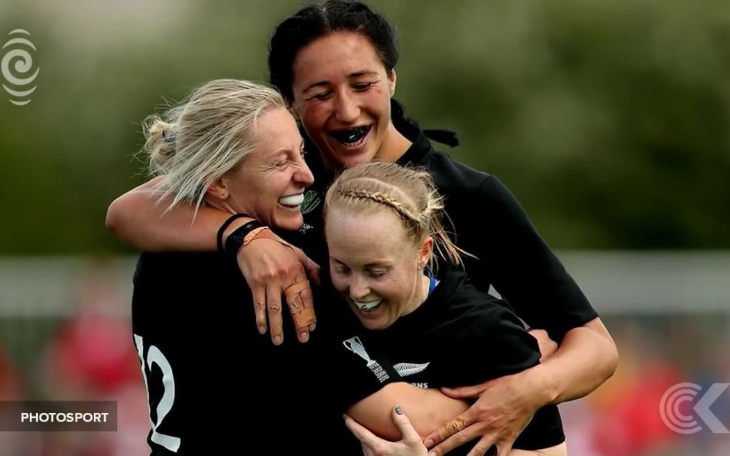 Black Ferns flying home triumphant after beating England: RNZ Checkpoint