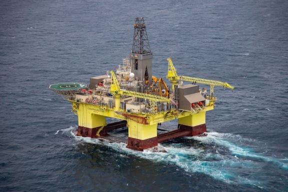A drilling rig commissioned by oil giant OMV arrives in New Zealand to drill 12 exploratory drilling wells off the coast of Taranaki. Credit: Geoff Reid