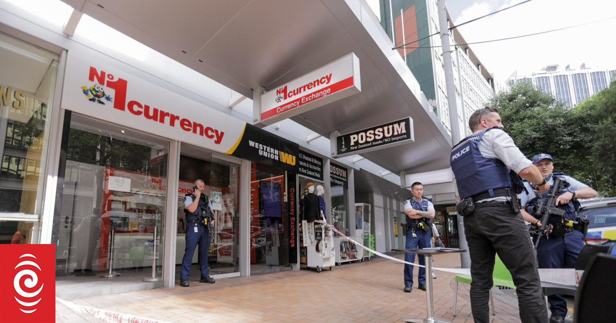 Police cordon off currency exchange service in central Wellington