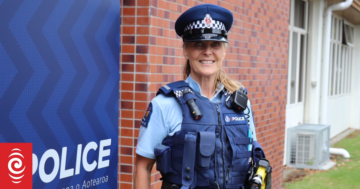 NZ's oldest police graduate celebrates after 40 year wait | RNZ