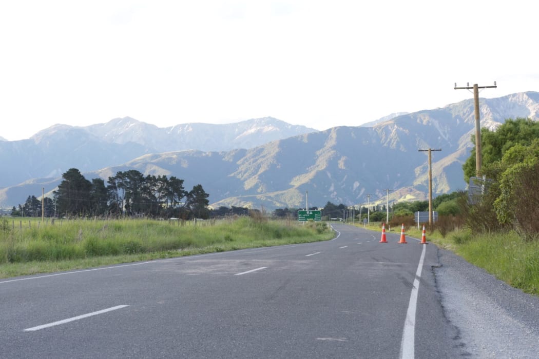 An inland route, State Highway 70 from Kaikoura to Culverden, has been cleared for military-style 4WD vehicles.