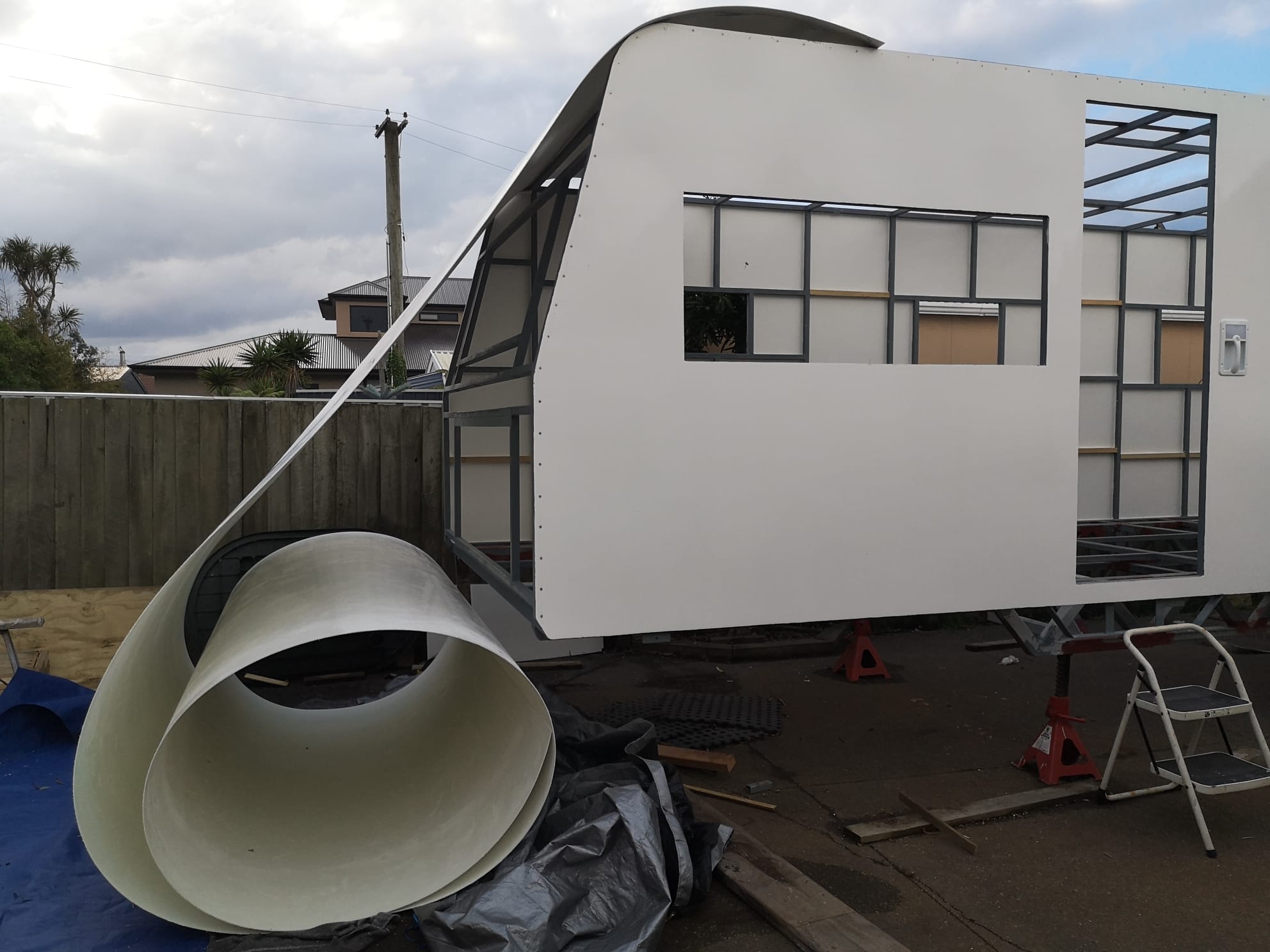the-couple-building-their-own-caravan-rnz