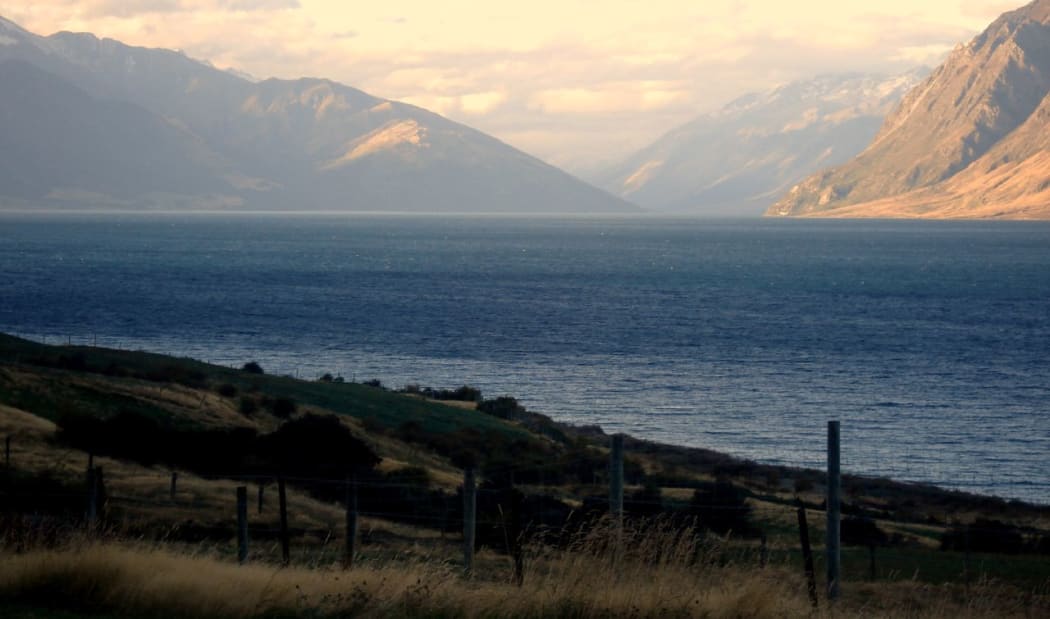 Us Tv Host Confirmed As Lakefront Farm Buyer Rnz News