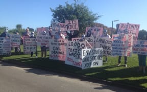 Southland locals protest about the toxic aluminium dross stored around Invercargill and Mataura