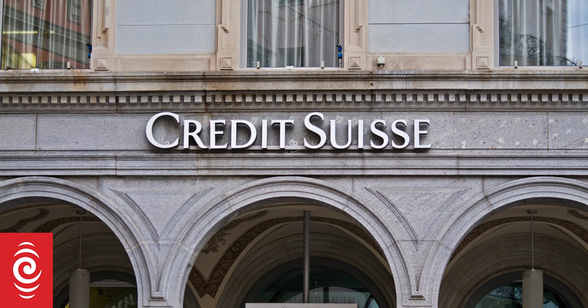 Credit Suisse: Mówi się, że UBS prowadzi rozmowy o przejęciu ze swoim niespokojnym rywalem