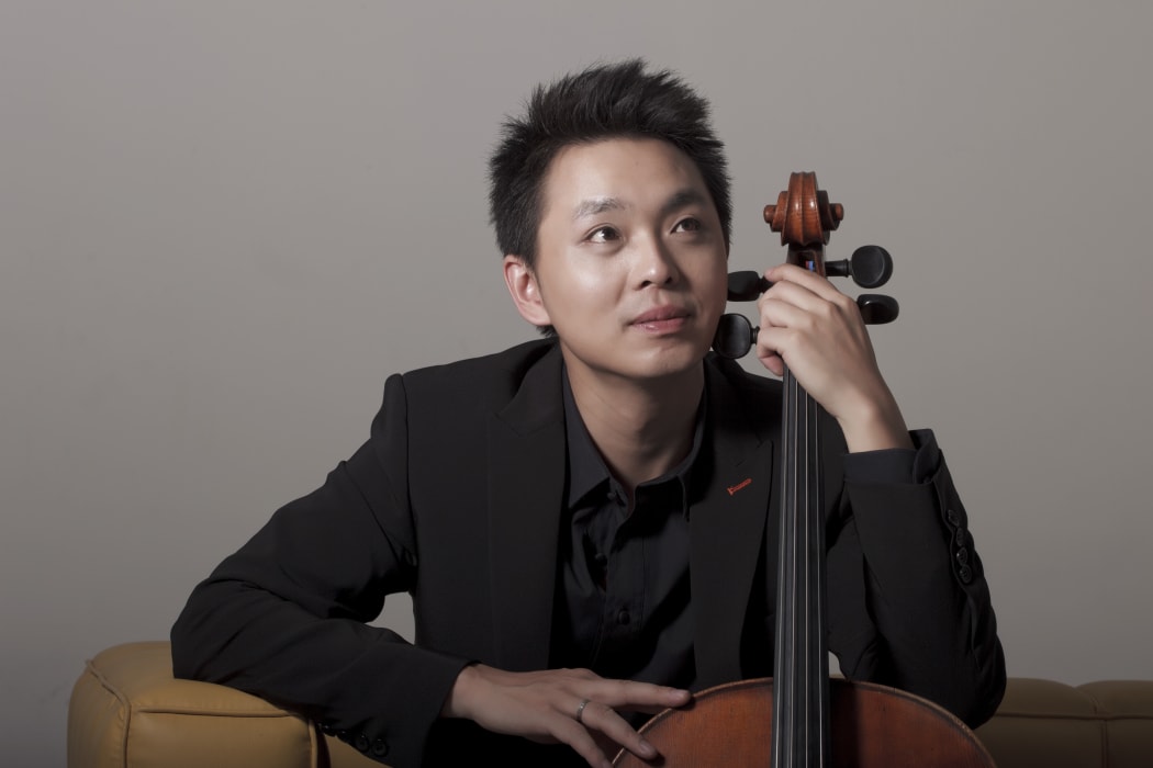 Li-Wei Qin cellist