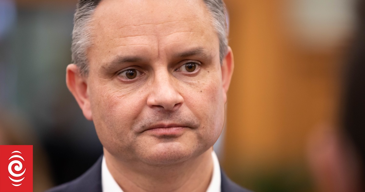 'Smoke and mirrors' Govt's climate change plans face criticism from