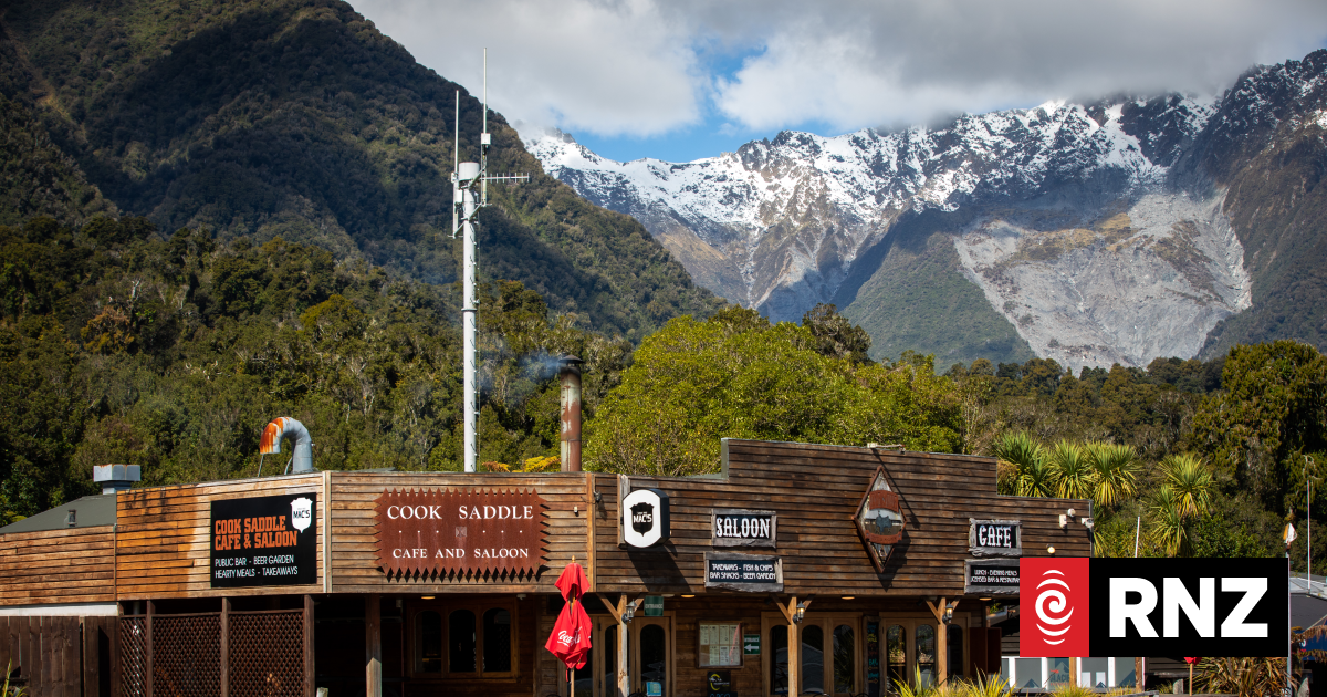 Fox Glacier residents optimistic about impact of proposed cycle and walking trails on business - Vimarsana News