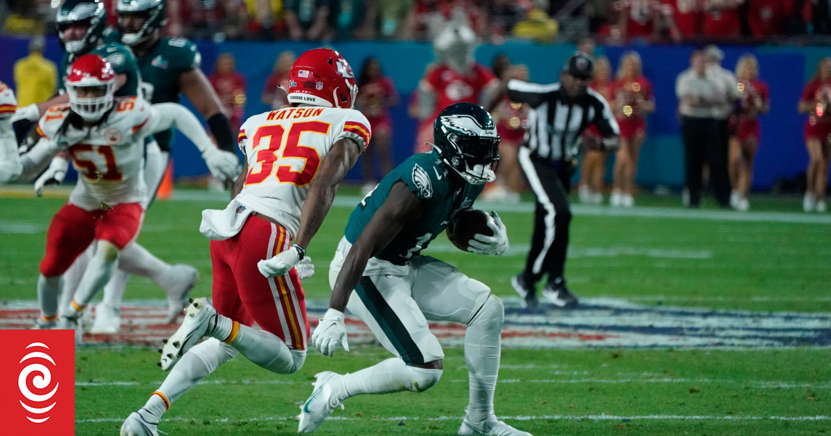 Heroic Mahomes leads Chiefs to Super Bowl win over Eagles