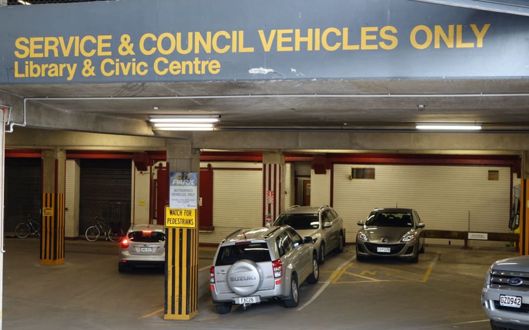A Dunedin City Council inquiry is trying to find a number of missing council-owned vehicles.