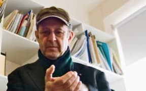 Steve Reich performing Clapping Music 2006