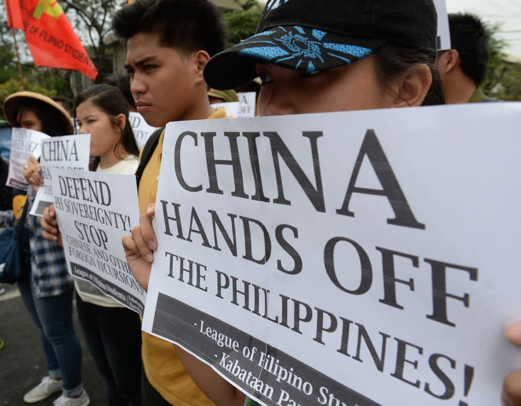 Filipinos object to China's claims in South China Sea