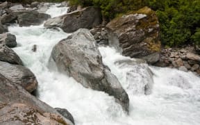 Mt Aspiring Park rivers at dangerously high levels, police warn