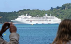 Vanuatu resumes cruise ship tourism