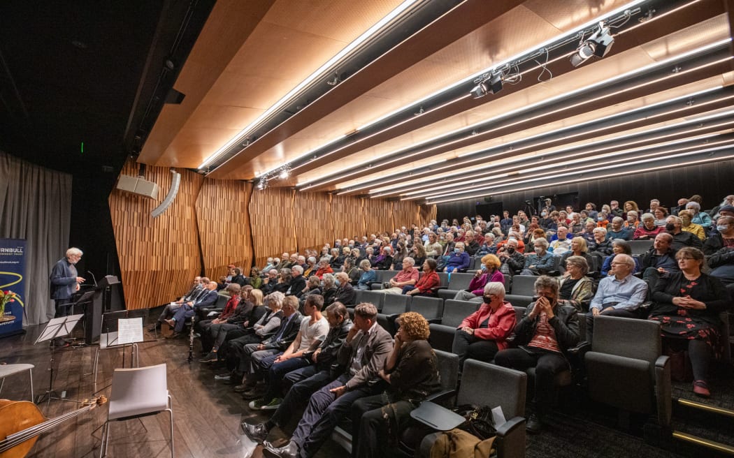 Ross Harris delivering the 2022 Lilburn Lecture at The National Library of New Zealand.