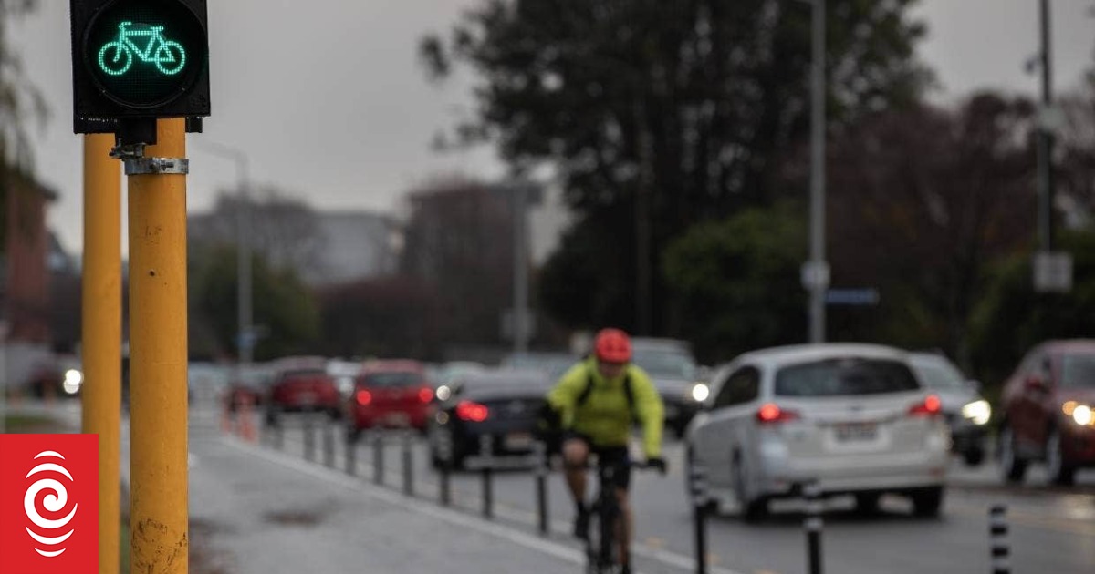 Why are so many Cantabrians up in arms about a temporary bike lane? - Vimarsana News