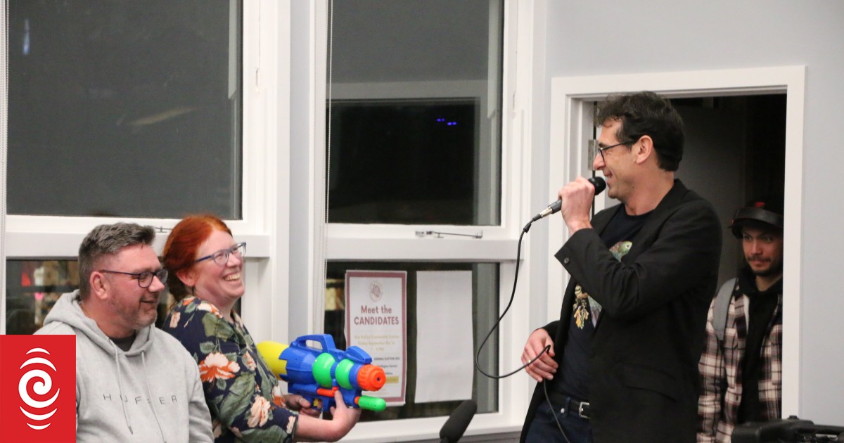 Aro valley debate rinses out water pistols tradition, brings in sole super-soaker - Vimarsana News