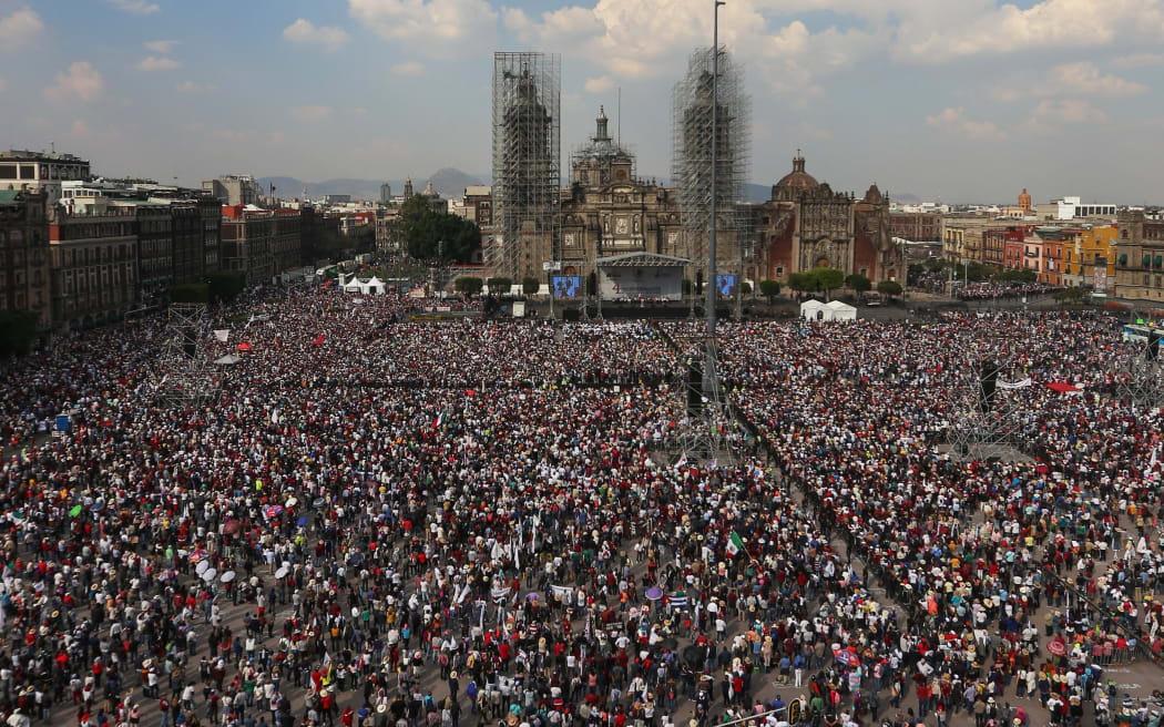 Vista aérea de la plaza Zócalo durante la celebración del cuarto año del mandato del presidente mexicano Andrés Manuel López Obrador, en la Ciudad de México, el 27 de noviembre de 2022. (Foto: RODRIGO OROPEZA / AFP)