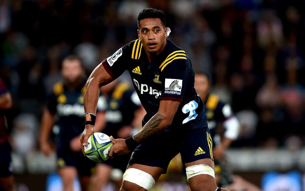Shannon Frizell of the Highlanders.