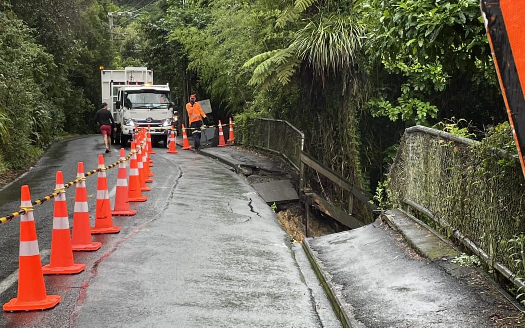 Otitori Bay Road in Titirangi collapsed overnight, leading houses to evacuate.