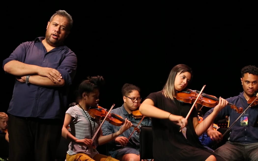 Bass Jonathan Lemalu and Virtuoso Strings rehearse