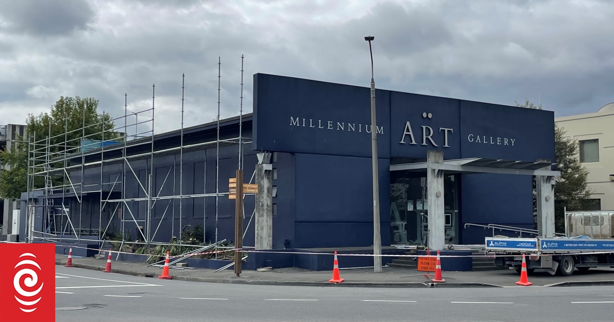 Demolition of Blenheim's former art gallery, Clubs building begins - Vimarsana News