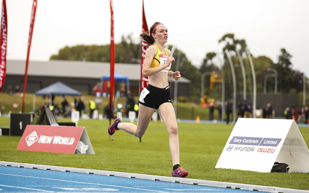 Maia Ramsden winning the U20 1500m title at the 2019 New Zealand Track & Field Championships.
