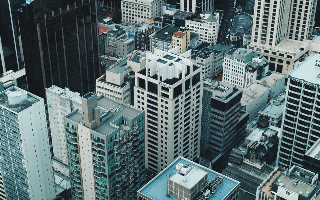 El Consejo de Auckland dice que no hay quejas sobre balcones de apartamentos feos en medio de casos australianos