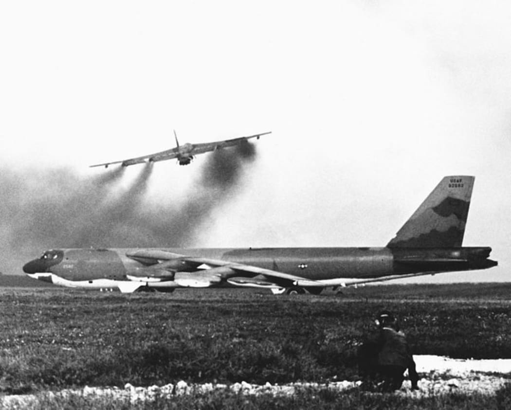 A U.S. Air Force Boeing B-52G-125-BW Stratofortress (s/n 59-2582) from the 72nd Strategic Wing (Provisional) waits beside the runway at Andersen Air Force Base, Guam (USA), 15 December 1972.