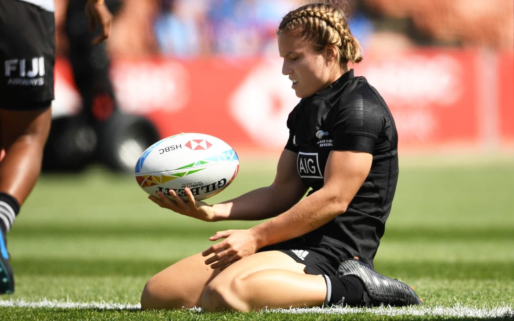 New Zealand's Michaela Blyde after scoring a try on Day 2 of the HSBC New Zealand Sevens at FMG Stadium in Hamilton. Sunday 26 January 2020. Â© image by Andrew Cornaga / www.Photosport.nz